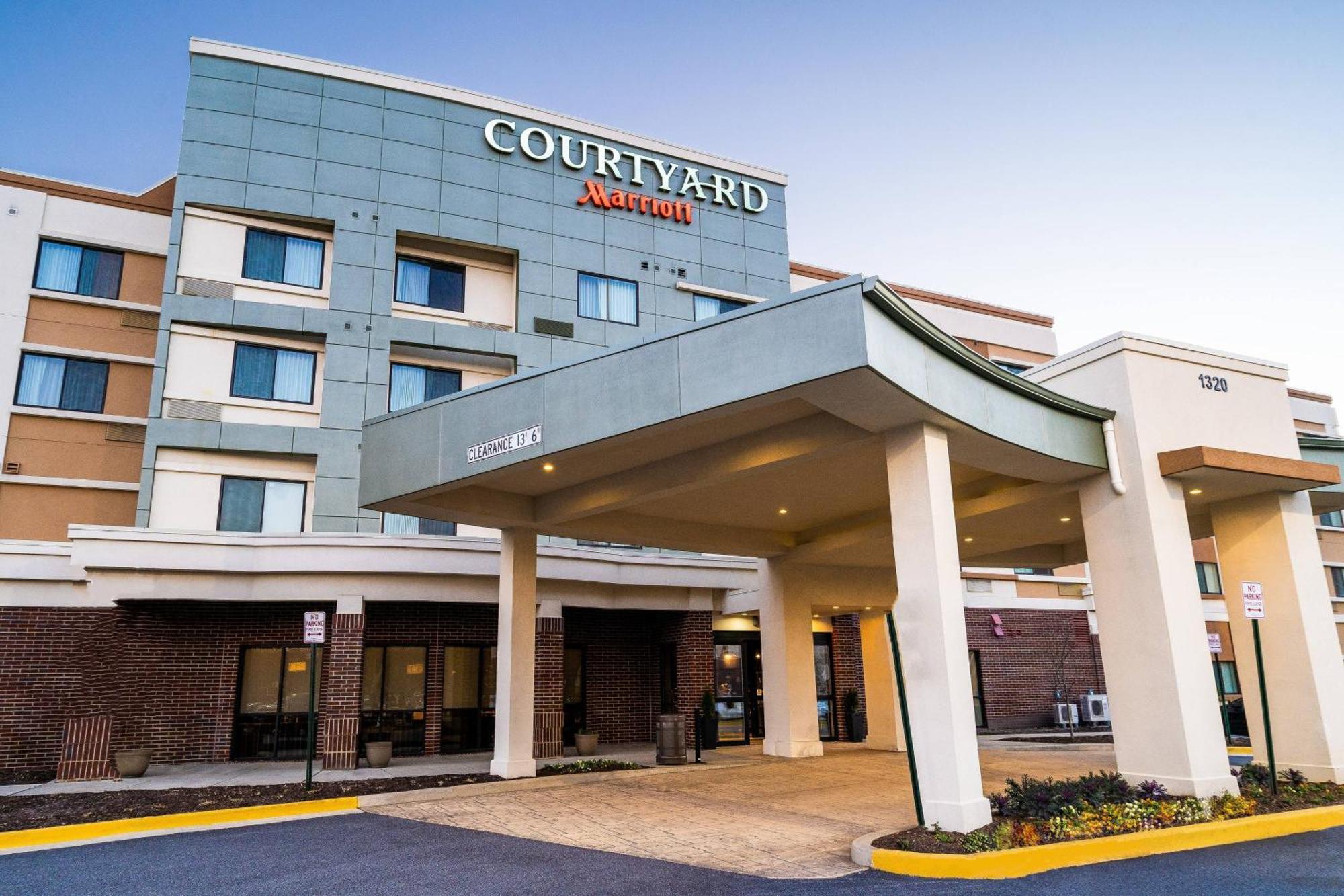 Готель Courtyard Largo Medical Center Drive Екстер'єр фото